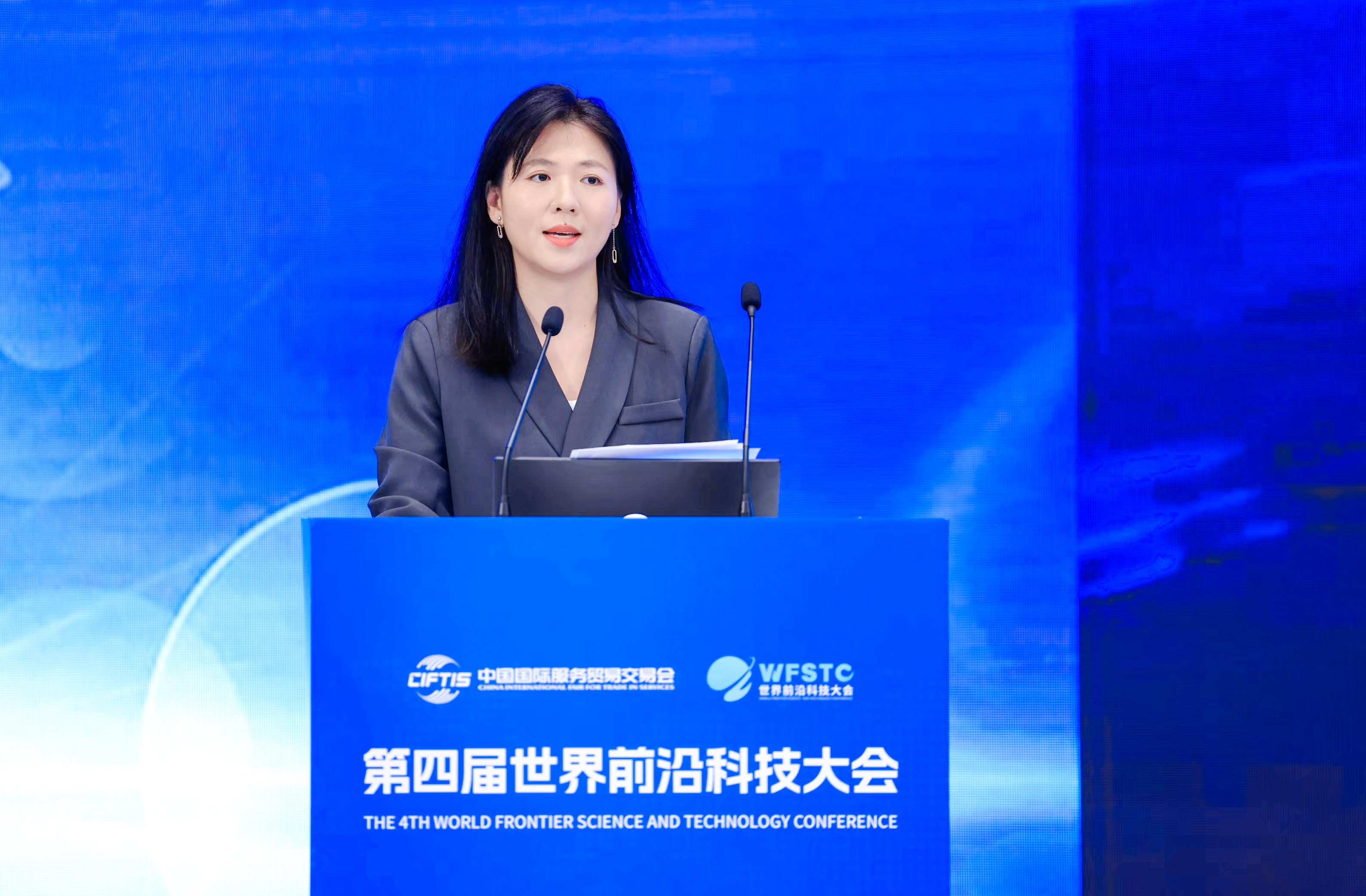 News | Bilingual Publishing Group Participates in Symposium on Building an Open Academic Ecosystem and Digital Publishing